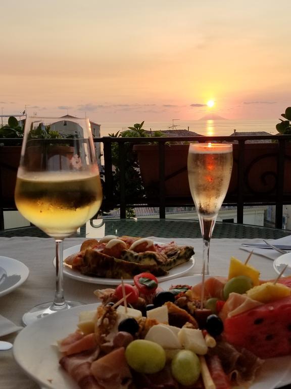 Bed and Breakfast Residenza Il Barone Тропея Экстерьер фото
